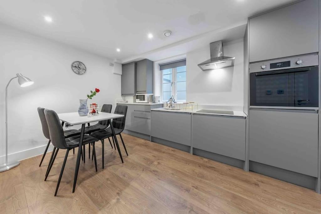 Holiday Home Sleep 8 Central London 9Elms Ngoại thất bức ảnh