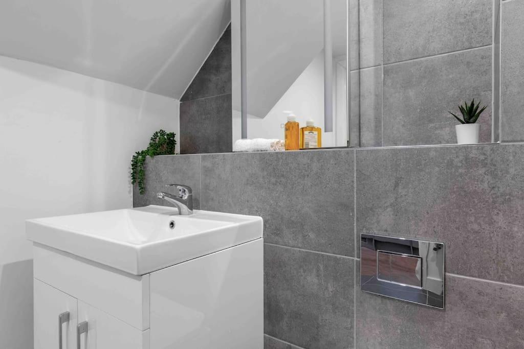Holiday Home Sleep 8 Central London 9Elms Ngoại thất bức ảnh